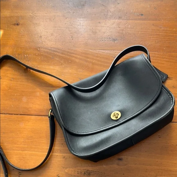 Vintage Coach City Bag 2004 - Picture 2 of 10